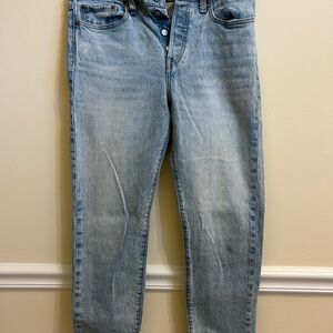 Levi’s Wedgie Straight 29